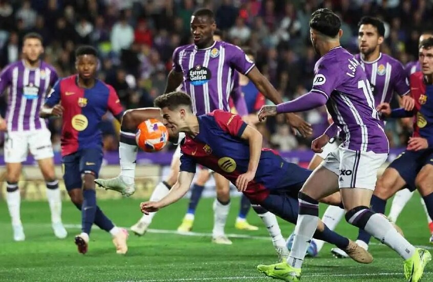 جماهير بلد الوليد تهاجم رونالدو بعملات مزيفة