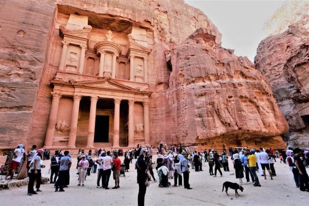 ارتفاع أعداد الزوار الدوليين بنسبة 37 خلال شهر نيسان