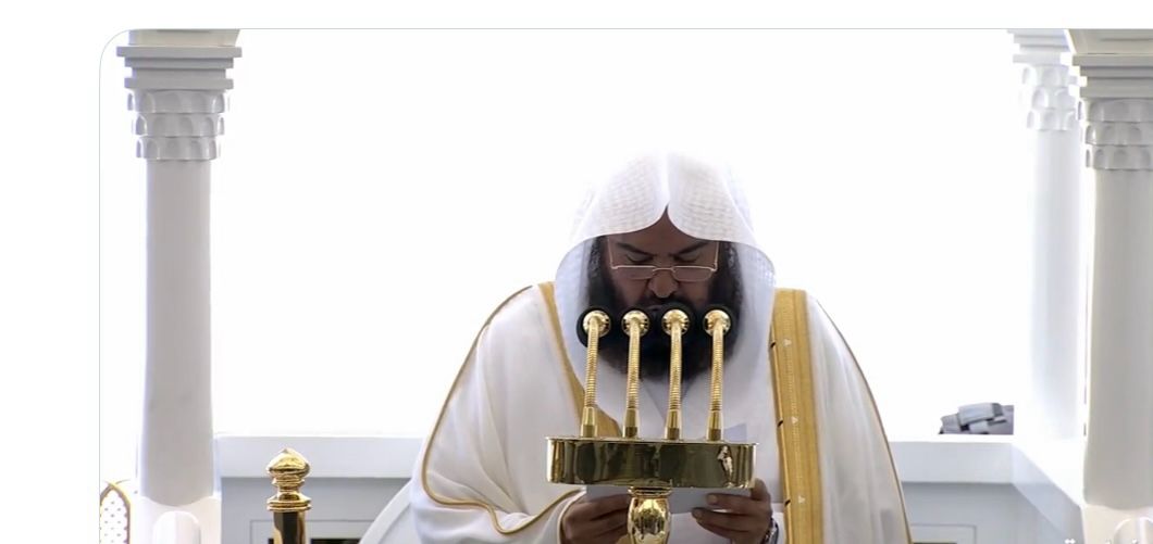 الشيخ السديس في خطبة الجمعة بالمسجد الحرام: الإسلامُ ينبذ العنف ويحقق الوئام.. وأمتنا لها تاريخٌ وحضارةٌ والتدبّر في حوادث الأيام وتعاقبِها مَطْلَبٌ شرعيٌّ وأمرٌ إلهيّ