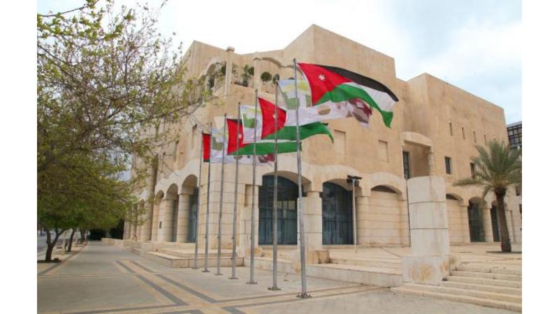 فرصة ذهبية .. خصومات وإعفاءات تصل 100 على المسقفات والمعارف في عمان