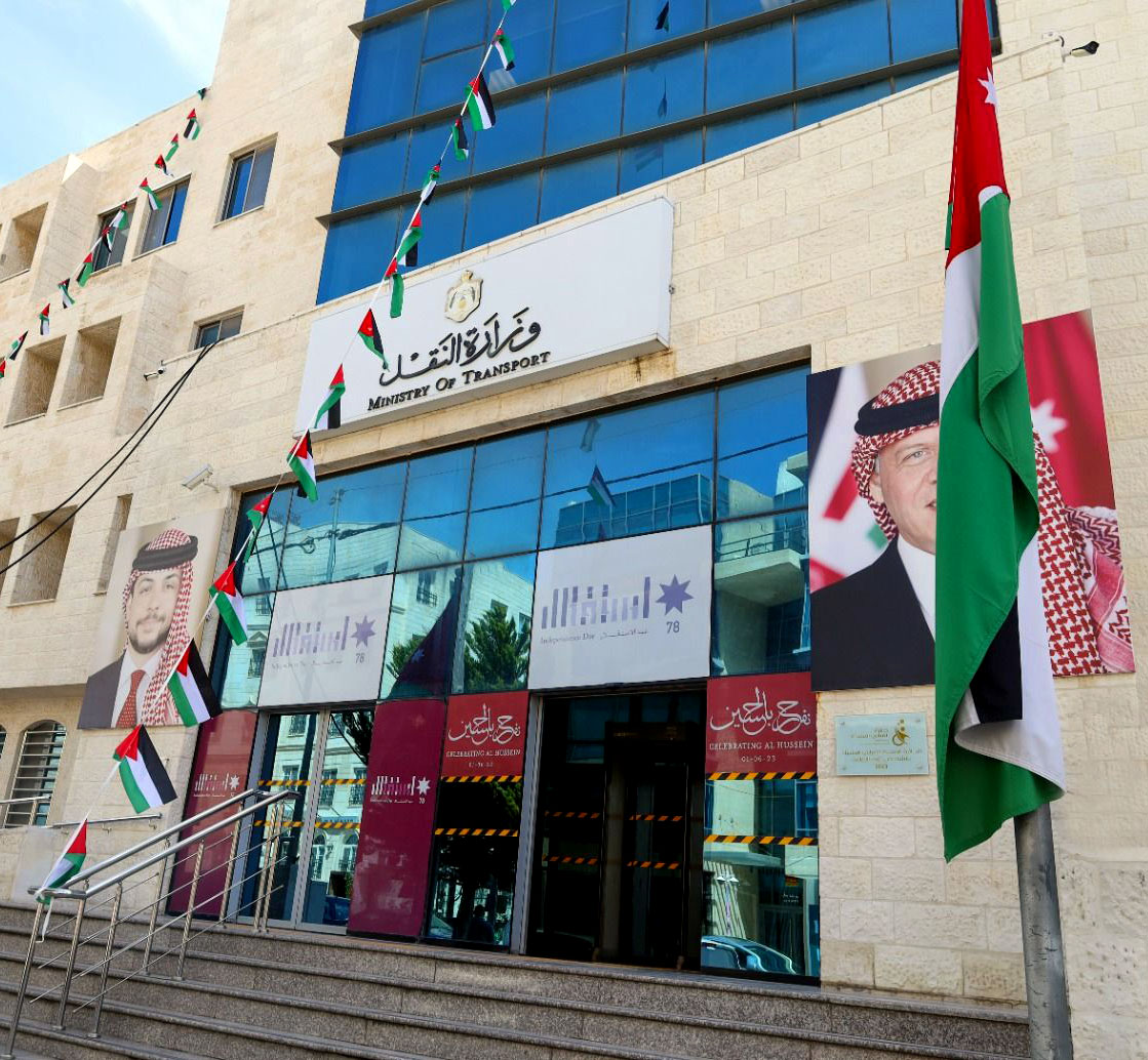 إدخال أول دفعة شاحنات أردنية إلى تركيا واليونان عبر معبر باب الهوى