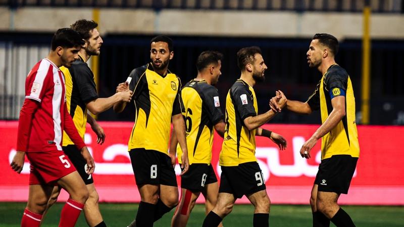 خماسية مدوية تضع الحسين إربد في صدارة الدوري مؤقتًا