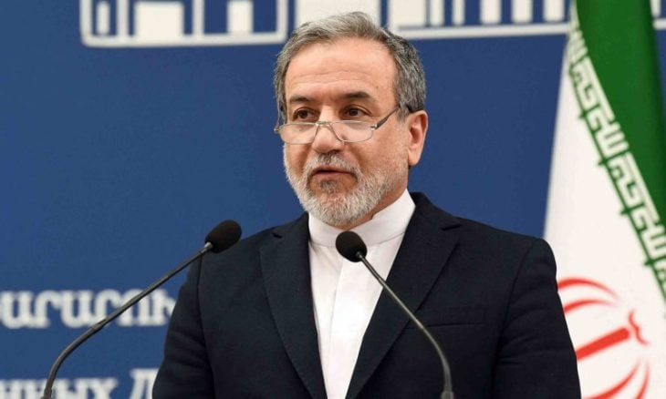 عراقجي: إيران ستستهدف القواعد الأمريكية بالمنطقة إذا قامت واشنطن بعمل عسكري ضدها