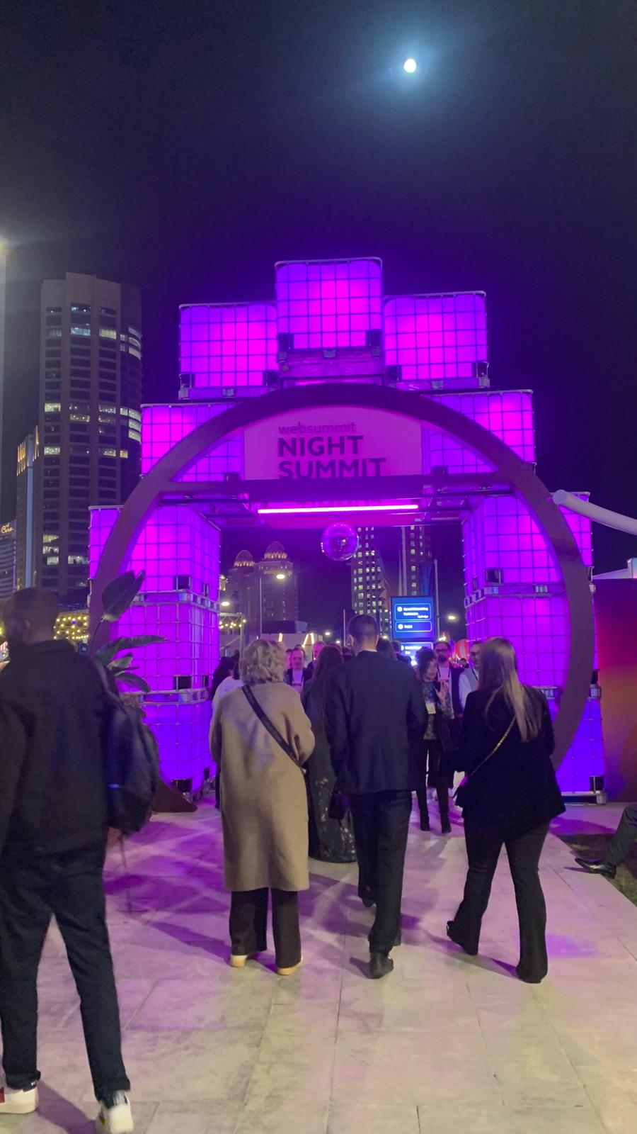 في قطر يشكلون المستقبل ولا يكتفون بمشاهدته