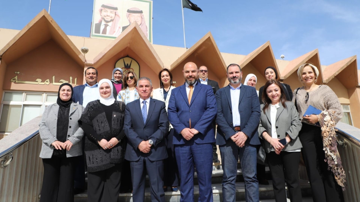 اليرموك ونادي خريجي الكلية العلمية الإسلامية يبحثان سبل التعاون