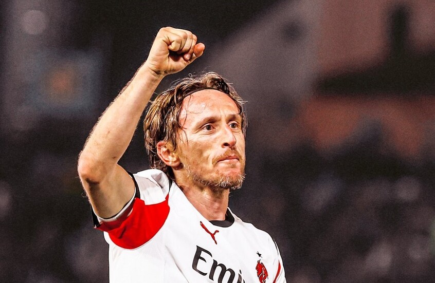 ميلان يهزم بيسا على أرضه