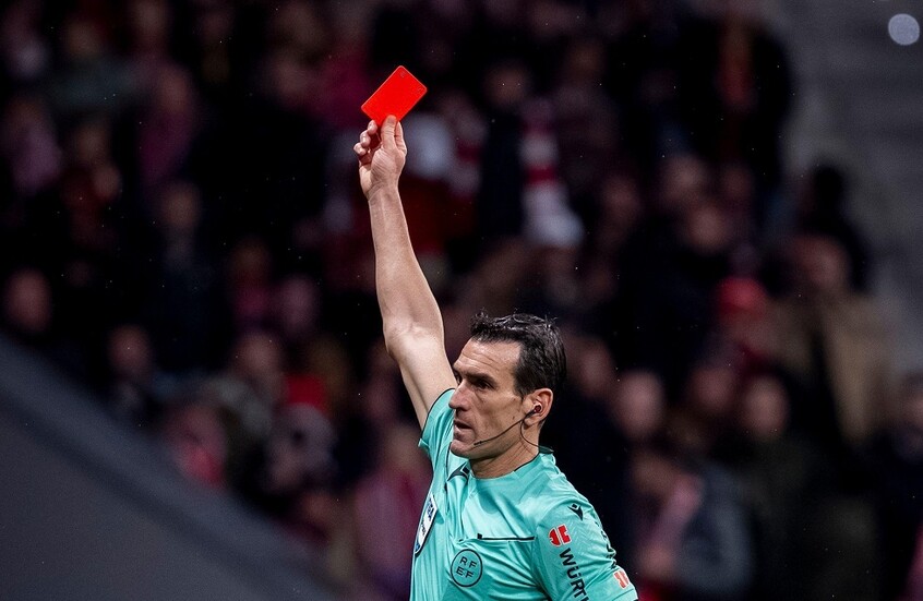 تصريحات نارية لرئيس برشلونة المؤقت بشأن الجدل االتحكيمي