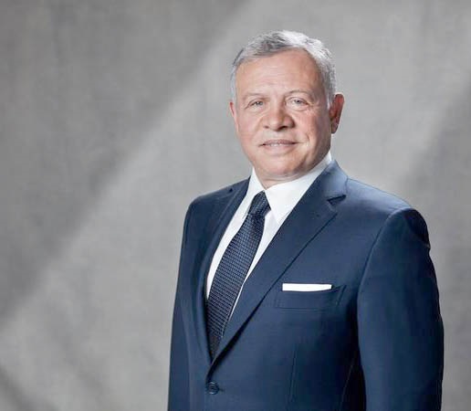 الملك يغادر أرض الوطن متوجها إلى لندن